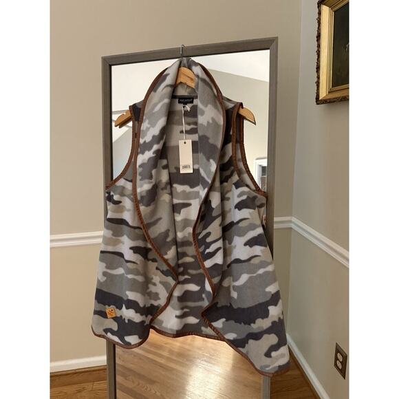 NWT Simply Southern Fleece Open Camo Vest With Faux Leather Trim/pockets Small - Picture 1 of 7
